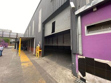 Galpón - Depósito de 10.000 m2.  en  Barracas  - ALQUILER