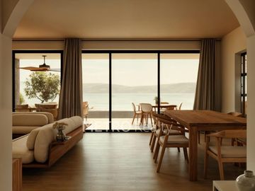 Casa en venta a la laguna con 4 habitaciones en suite en Carpinchos, Nordelta