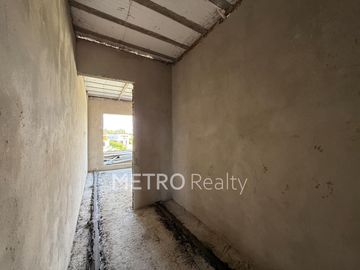 Casa en venta a la laguna con 4 habitaciones en suite en Carpinchos, Nordelta