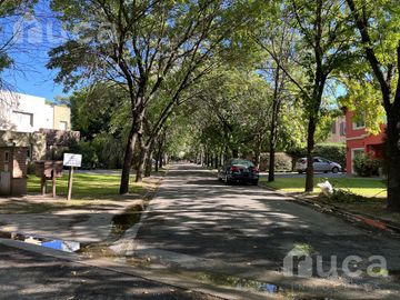 VENTA | Luminosa CASA Racionalista | Barrio Priv La Arboleda, Ing. Maschwitz