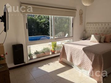 VENTA | Luminosa CASA Racionalista | Barrio Priv La Arboleda, Ing. Maschwitz