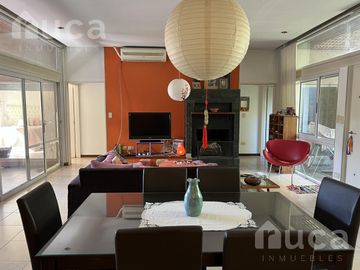 VENTA | Luminosa CASA Racionalista | Barrio Priv La Arboleda, Ing. Maschwitz