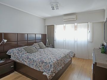Espectacular-Departamento 5 Ambientes-Cochera cubierta- Reciclado