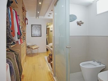 Espectacular-Departamento 5 Ambientes-Cochera cubierta- Reciclado