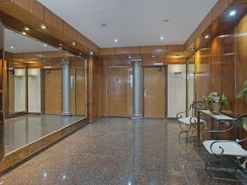 Espectacular-Departamento 5 Ambientes-Cochera cubierta- Reciclado