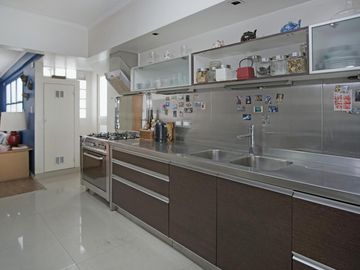 Espectacular-Departamento 5 Ambientes-Cochera cubierta- Reciclado