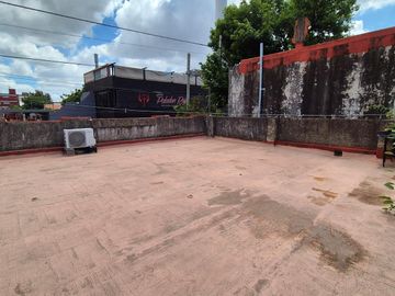 Casa de tres ambientes en venta en Avellaneda