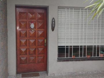 Casa en venta - 3 Dormitorios 3 Baños - 450Mts2 - Florencio Varela