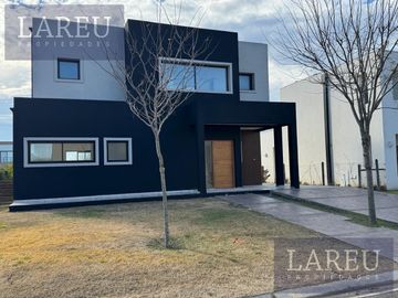 Casa en Venta - San Pablo, Pilar