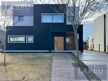 Casa en Venta - San Pablo, Pilar