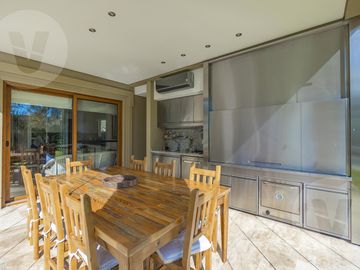 Casa en venta - Barrio Saint Thomas Este, Canning