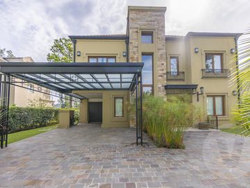 Casa en venta - Barrio Saint Thomas Este, Canning