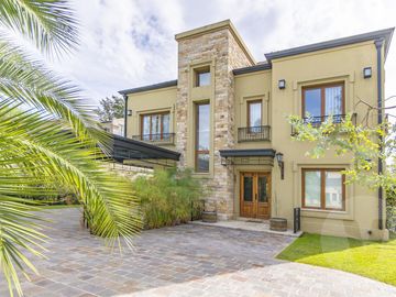 Casa en venta - Barrio Saint Thomas Este, Canning