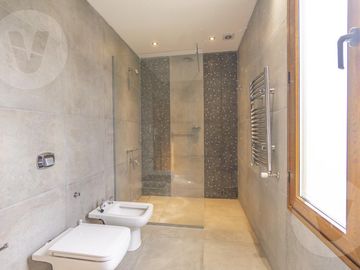 Casa en venta - Barrio Saint Thomas Este, Canning
