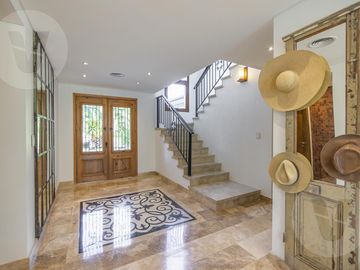 Casa en venta - Barrio Saint Thomas Este, Canning