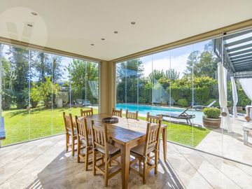 Casa en venta - Barrio Saint Thomas Este, Canning