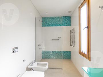 Casa en venta - Barrio Saint Thomas Este, Canning
