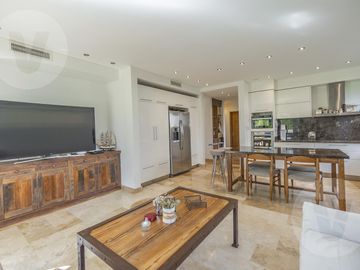 Casa en venta - Barrio Saint Thomas Este, Canning