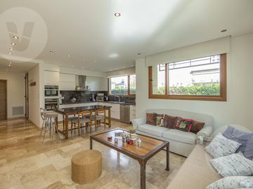 Casa en venta - Barrio Saint Thomas Este, Canning