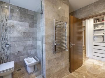 Casa en venta - Barrio Saint Thomas Este, Canning