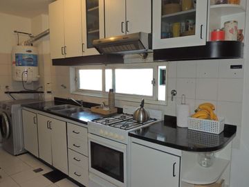 Departamento en venta - 2 Dormitorios 1 Baño - Cochera - 72Mts2 - Saavedra