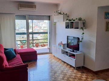 Departamento en venta - 2 Dormitorios 1 Baño - Cochera - 72Mts2 - Saavedra
