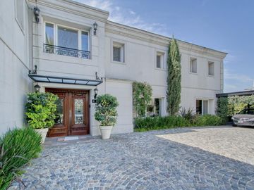 Majestuosa casa en San Jorge Village Country Club