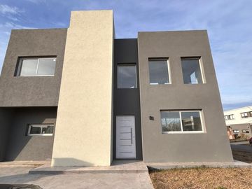 Casa en venta a estrenar- Pilar