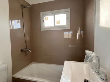 Casa en venta a estrenar- Pilar