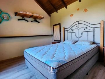 Casa de campo y cabañas en La Peregrina