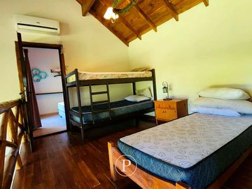 Casa de campo y cabañas en La Peregrina