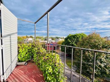 Triplex en venta - 2 Dormitorios 2 Baños - 205Mts2 - El Palomar