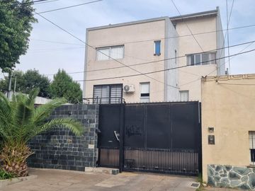 Departamento 2 ambientes con cochera en  venta en Pilar