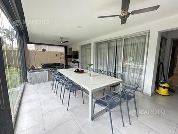 CASA EN VENTA EN BARRIO PRIVADO SEPTIEMBRE