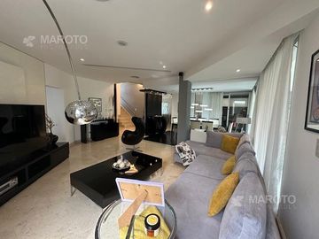 CASA EN VENTA EN BARRIO PRIVADO SEPTIEMBRE