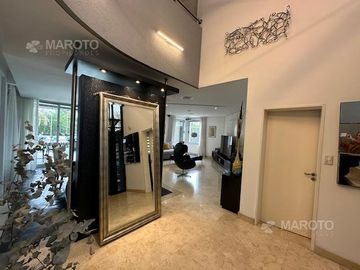 CASA EN VENTA EN BARRIO PRIVADO SEPTIEMBRE