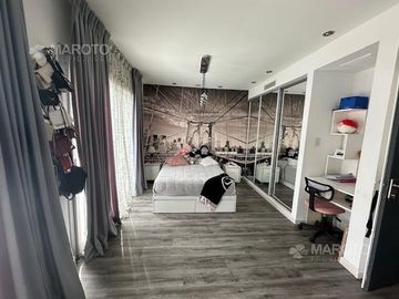 CASA EN VENTA EN BARRIO PRIVADO SEPTIEMBRE