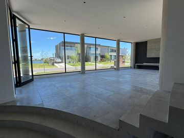 Casa a la Laguna en Santa Ana Villanueva