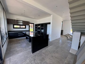 Casa a la Laguna en Santa Ana Villanueva