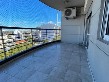 Departamento  de categoría en venta de 4 ambientes con cochera y baulera - Wilde