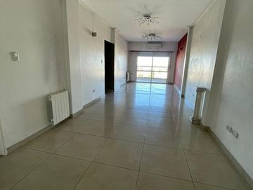 Departamento  de categoría en venta de 4 ambientes con cochera y baulera - Wilde