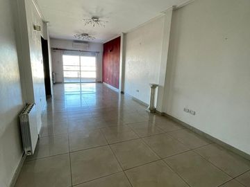 Departamento  de categoría en venta de 4 ambientes con cochera y baulera - Wilde
