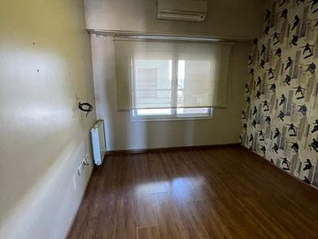 Departamento  de categoría en venta de 4 ambientes con cochera y baulera - Wilde