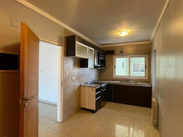 Departamento  de categoría en venta de 4 ambientes con cochera y baulera - Wilde