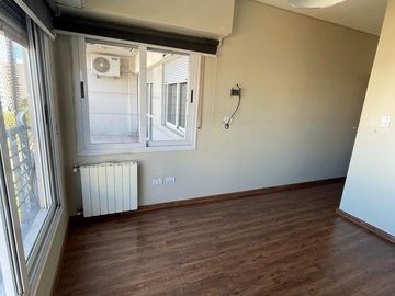 Departamento  de categoría en venta de 4 ambientes con cochera y baulera - Wilde