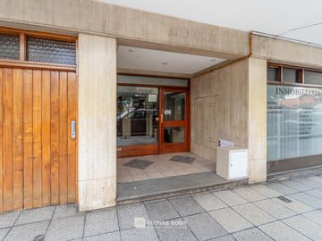 Venta - Departamento 3 ambientes - Balcón saliente - Zona Plaza Mitre