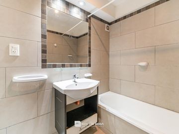 Venta - Departamento 3 ambientes - Balcón saliente - Zona Plaza Mitre