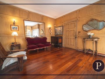 Chalet de estilo de barrio Stella Maris