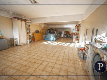 Chalet de estilo de barrio Stella Maris