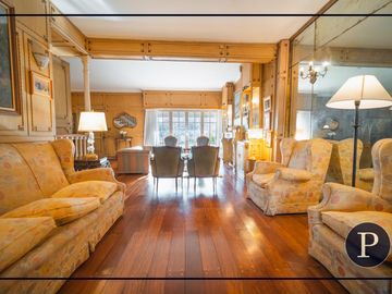 Chalet de estilo de barrio Stella Maris